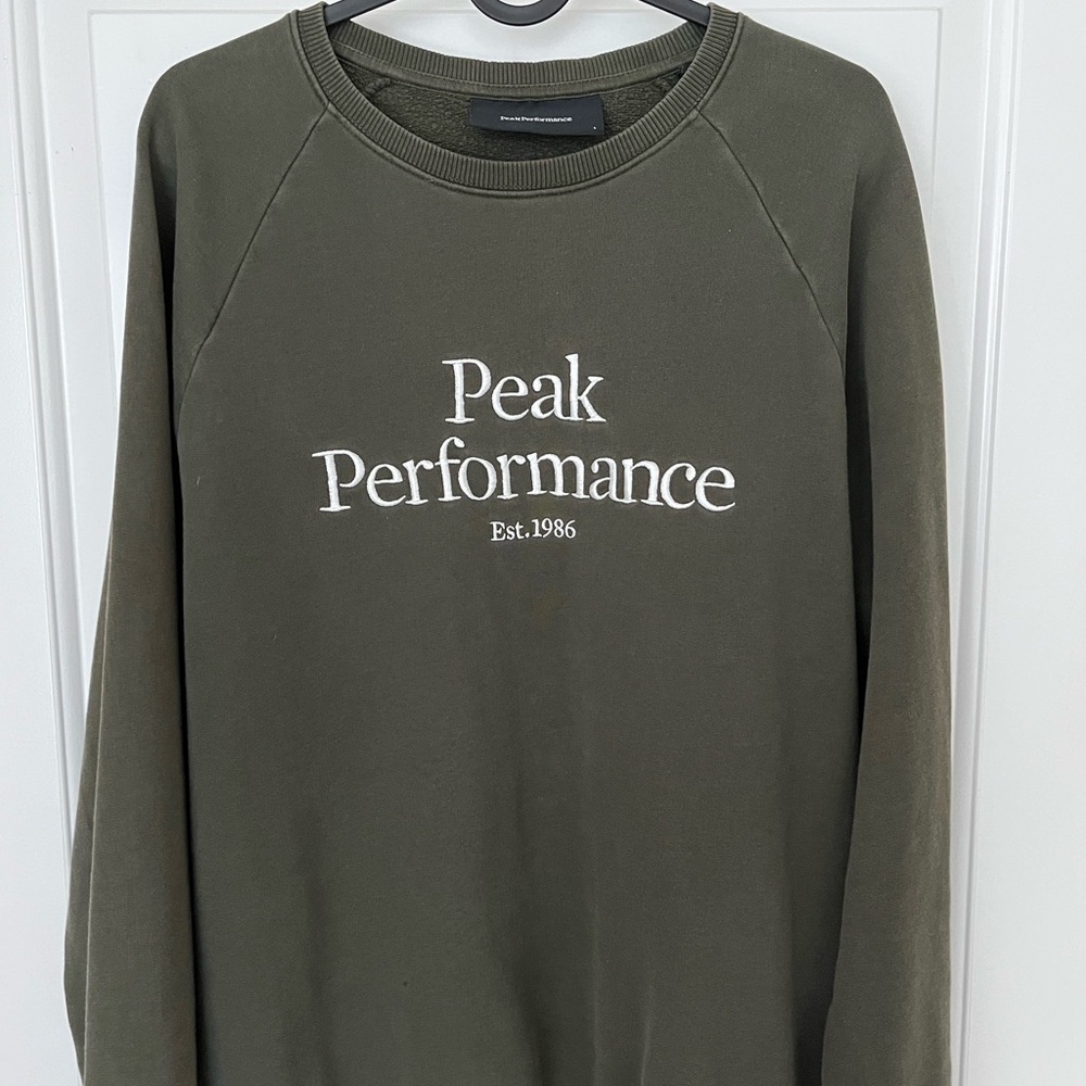 Peak Performance Men's Olive Crewneck